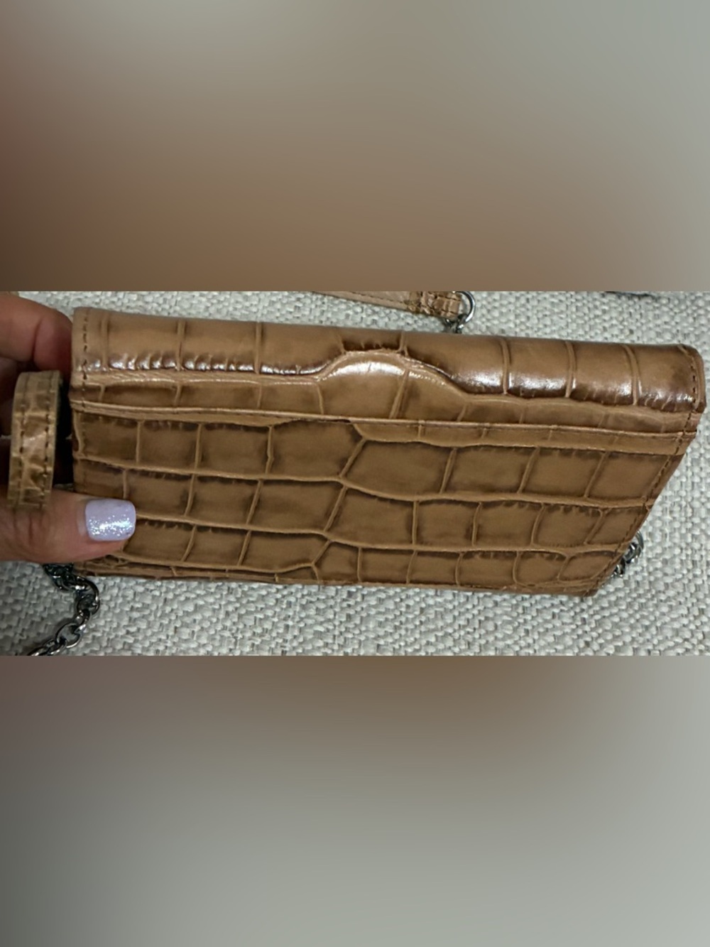 Brighton EUC Crocodile Embossed
Genuine Leather Slim
Crossbody Bag/ Wallet Toast - Picture 10 of 16